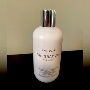 Tan Luxe The Gradual Radiance Illuminating Rejuvenating Gradual Tan Lotion